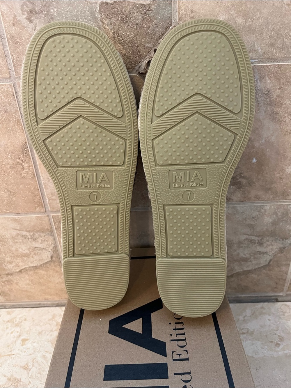 MIA Women's Limited Edition Taupe Suede Slide Sandals Mules - Picture 3 of 5